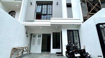 Gambar 2 TEBET BARAT, MODERN MINIMALIS HOUSE 3 LANTAI + ROOFTOP