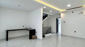 Gambar 5 TEBET BARAT, MODERN MINIMALIS HOUSE 3 LANTAI + ROOFTOP