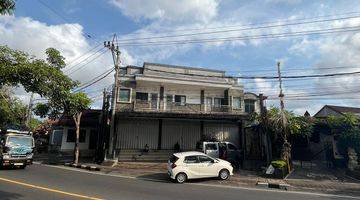 Gambar 2 (4). Shophouse For Rent At Side Road In Sempidi, Badung