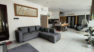 Gambar 1 (96). Two Storey House For Sale With Full Furnish