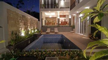 Gambar 1 
(90). Two-Storey Villa With Natural Views And Aesthetic Building