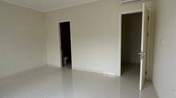 Gambar 4 Rumah Semi Furnished Sudah Renov Di Cluster Starling Gading Serpong