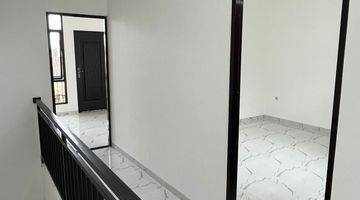 Gambar 4 Rumah Baru 2 lantai di Metland Puri Tangerang