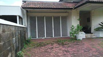 Gambar 3 Rumah Menteng, terawat, jarang ada