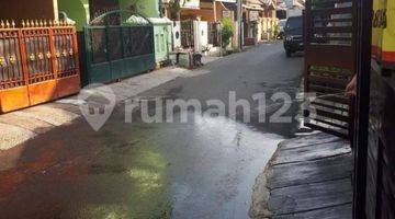 Gambar 2 Rumah Cantik Di Tengah Kota Siap Huni Akses 2 Mobil