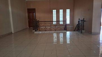 Gambar 3 Rumah Besar SHM Prime Location Cluster Molek Batununggal