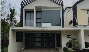 Gambar 1 Rumah SHM Modern Minimalis Fullyfurnished Bandung Utara