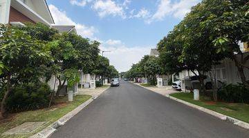 Gambar 4 Rumah 2 Lantai Unfurnished Sangat Bagus Cluster Amanda Summarecon