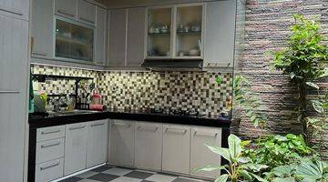 Gambar 1 Rumah Furnished 4BR Uk 8X20  Di Cengkareng SHM