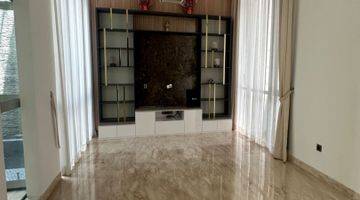 Gambar 2  Rumah 3 Lantai Furnished Bagus ada Lift di Golf Island