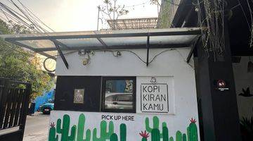 Gambar 4 Rumah Dijadikan Cafe Di Jl. Swasembada Timur Tj Priok