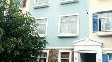 Gambar 1 Dijual Rumah Cantik, Full Furnish di Taman Ayu Town House.