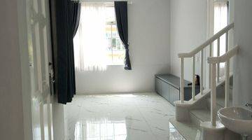 Gambar 3 Dijual Rumah Cantik, Full Furnish di Taman Ayu Town House.