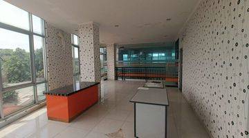 Gambar 4 Tanah Dan Bangunan Ex Showroom Harga Menarik Di Kebayoran Lama