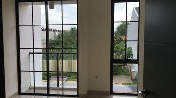 Gambar 1 Disewakan Rumah 4x12 Bagus Semi Furnished di Green Village