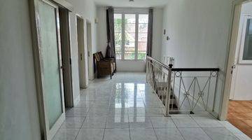 Gambar 4 Turun Harga !!!di Jual Rumah Caanntiiikk 2lt.  Di Puri Bintaro Sektor 9