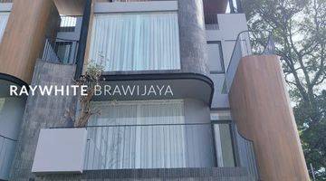 Gambar 3 Brand New Townhouse Modern Design With Rooftop Area Kemang Utara