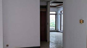 Gambar 3 Dijual Rumah 2 Lantai Jakarta Pusat Harga Terjangkau