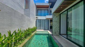 Gambar 1 Dijual villa Baru 2 Lantai di canggu bali SHM full furnished