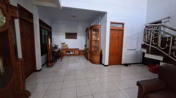 Gambar 5 Rumah 2 Lantai Bagus SHM di Kemanggisan, Jakarta Barat