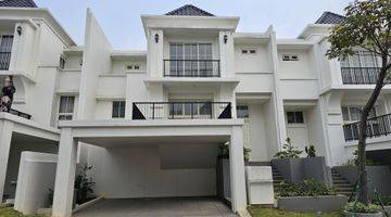 Gambar 1 Rumah 3 Lantai di Cluster Agathis Golf Residence, Summarecon Bogor.