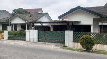 Gambar 3 Dijual Rumah 2 Kavling Bagus Untuk Usaha Jatiwaringin Pondok Gede Strategis
Jalan Utama