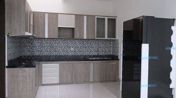 Gambar 4 Dijual Rumah 2 Lantai Baru Renovasi, Semi Furnished di Summarecon Bandung, Kota Bandung