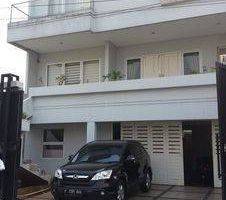 Gambar 2 Jual Rumah Modern Siap Huni 2 Lantai SHM Di Jakarta Barat