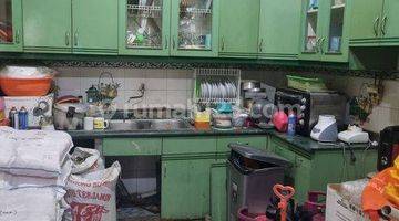 Gambar 3 Jual Rumah 2 Lantai SHM Daerah Jakarta Barat