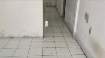 Gambar 4 Disewakan Rumah Bagus Unfurnished SHM di Jalan villa Taman Bandara, Tangerang