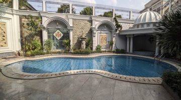 Gambar 4 Jual Cepat Rumah Exclusive 3 Lantai Ada Kolam Renang & Basement  Di Jl. Raya Menteng , Menteng