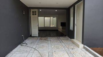 Gambar 3 Nayara Townhouse Rumah 3 Lantai Baru Unfurnished SHM