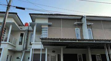 Gambar 2 DIJUAL RUMAH 2 LANTAI KONDISI BAGUS DAERAH JOGJA SEMI FURNISHED HADAP SELATAN