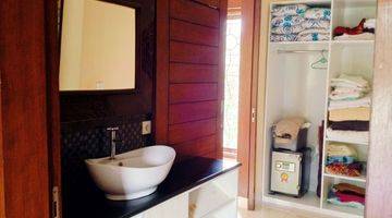 Gambar 3 Rumah Impian Nan Lengkap Full Furnished Kawasan Perumahan Elit Tanah Lot Munggu 2 Lantai Rumah