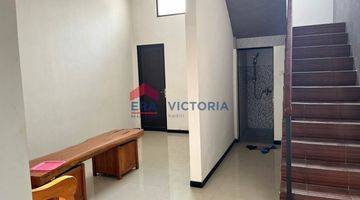 Gambar 1 Rumah 2 Lantai Bagus Unfurnished HGB di Kediri, Kediri