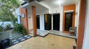 Gambar 1 Cozy House Close To Beach, School And Sidewalk In Jimbaran