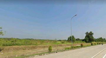 Gambar 5 Tanah Industri Dijual Dalam Kawasan Industri Karawang, Jawa Barat ( Industrial Land for Sale in the Karawang Industrial Area, West Java )