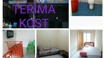 Gambar 2 KOSTAN FULL FURNISHED 3.5 LANTAI SHM DI JALAN BOULEVARD TAMAN CIBODAS