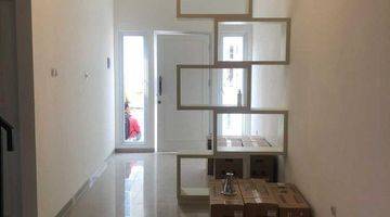 Gambar 4 rumah 2 lantai semi furnished hanya 700jtan nego di bintaro!!