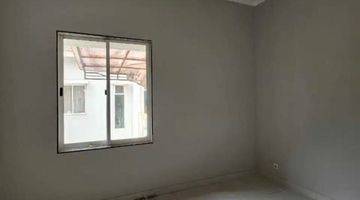 Gambar 3 Rumah 2lt Full Renovasi di PHG Gading Serpong