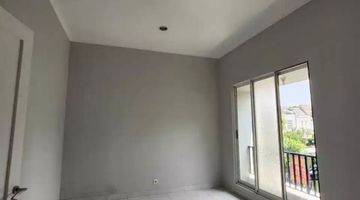 Gambar 4 Rumah 2lt Full Renovasi di PHG Gading Serpong