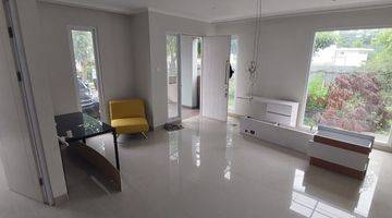 Gambar 3 Rumah 2lt Hook Sudah Renov di Latigo Village Gading Serpong