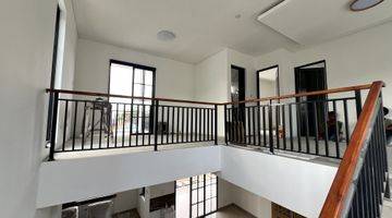 Gambar 3 Rumah 2 Lantai Furnished Dalam Cluster New Verania Yogyakarta