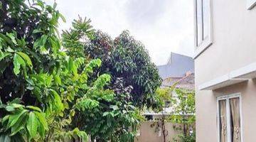 Gambar 2 Rumah Kebon Jeruk Indah 3,5 Lantai Hoek Bagus