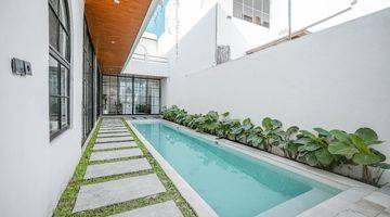 Gambar 2 For Sale: Stunning Mediterranean Modern 2-Storey Villa in Tumbak Bayuh, Badung Bali