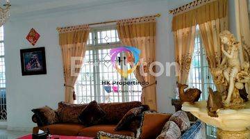 Gambar 3 Rumah Villa Elite Kawasan Polonia Medan