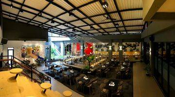 Gambar 4 Ruang Usaha Ex Resto Cafe Mainroad Riau Bandung