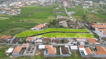 Gambar 1 Tanah Zona Kuning Dekat Pantai Berawa View Sawah