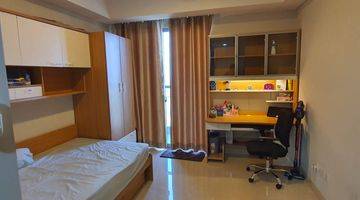 Gambar 1 Disewa Murah Apartment Gold Coast Tipe Studio Penthouse Furnished