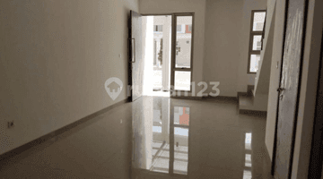 Gambar 3 Disewakan Rumah Pik 2 Luas 4,5x12,5 Unfurnished Kondisi Bagus